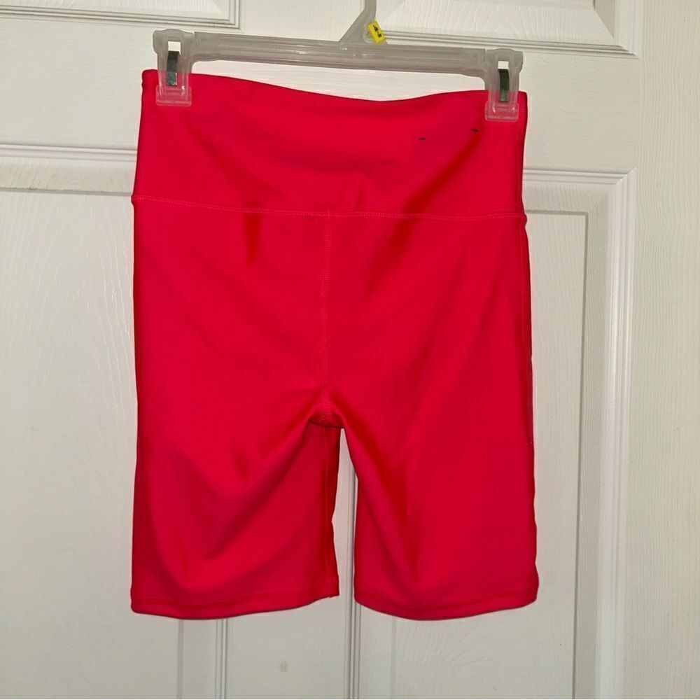 Under Armour Pull On Athletic Athleisure Wear Bike Shorts - Picture 4 of 5